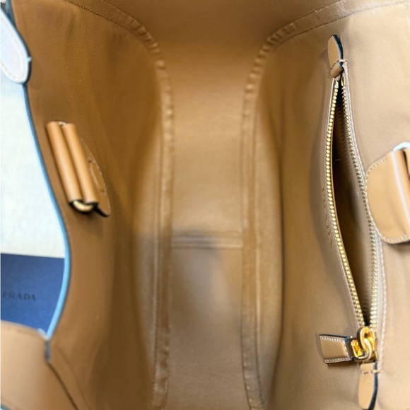 *****SOLD****Prada Bag - Picture 7 of 10